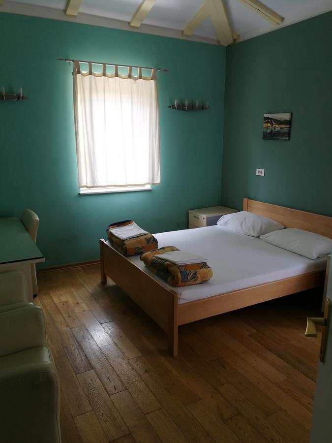 Apartments Zlatko Delic Ika Dış mekan fotoğraf